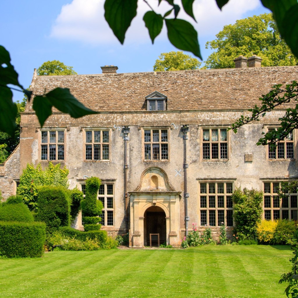 Avebury Manor Gardens